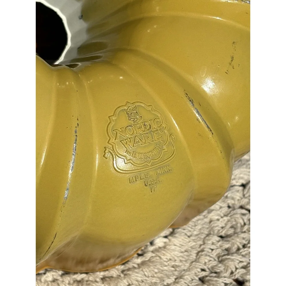 Vintage Nordic Ware Bundt Cake Pan Yellow Marigold Baking Kitchen Decor Color